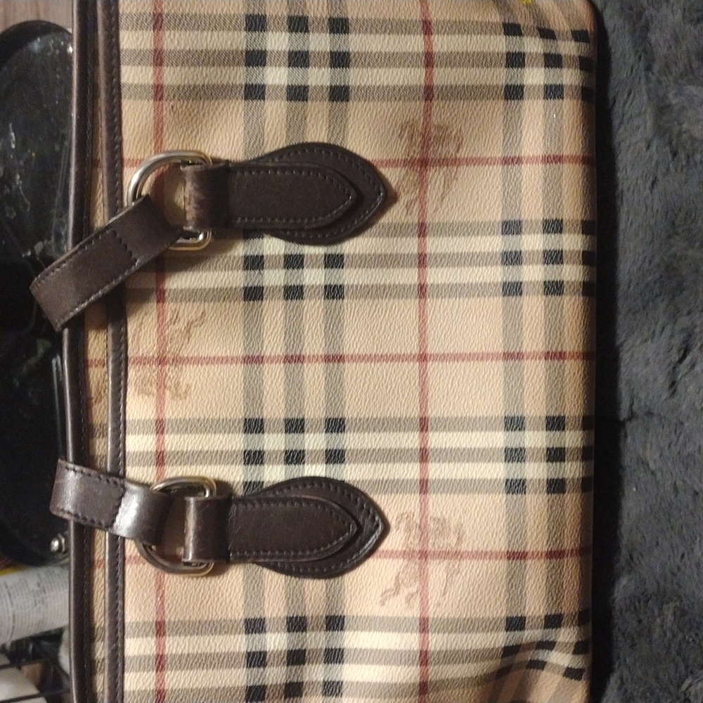 Burberry shoulder bag large tote style. - Picture 1 of 8